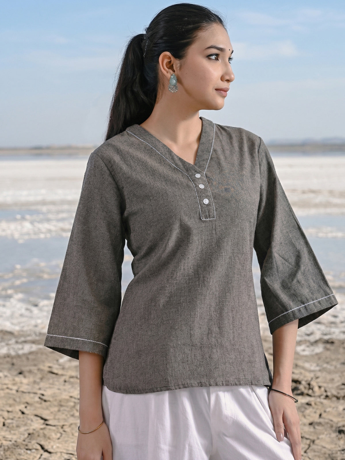 Biscuit Handloom Anchor Thread Top
